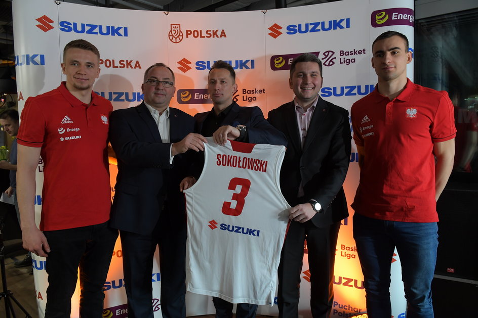 Firma Suzuki Motor Poland rozszerzyła współpracę z koszykarskim związkiem oraz ligą.