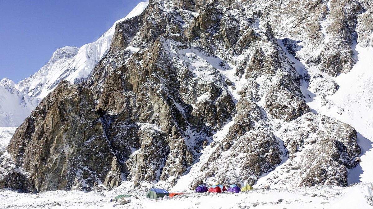 Baza zimowej wyprawy narodowej na K2
