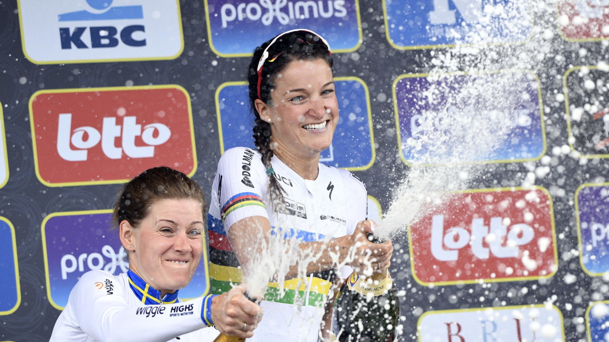 Elisabeth Armitstead na najwyższym stopniu podium Ronde van Vlaanderen