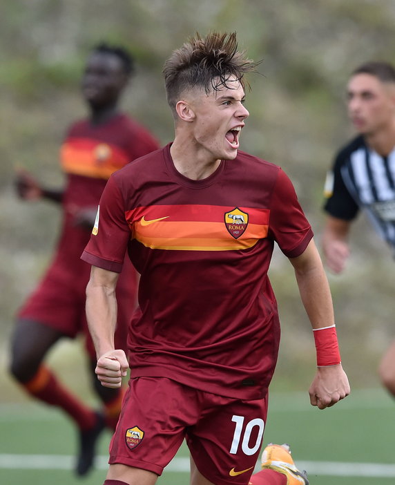 Nicola Zalewski (2002 r., AS Roma)