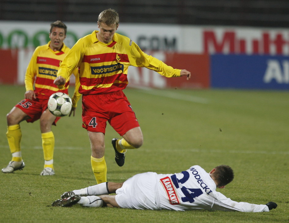 Igor Lewczuk w barwach Jagiellonii Białystok w sezonie 2007/08