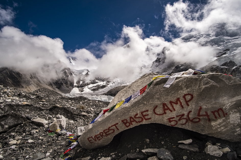 Obecny obóz na lodowcu Khumbu