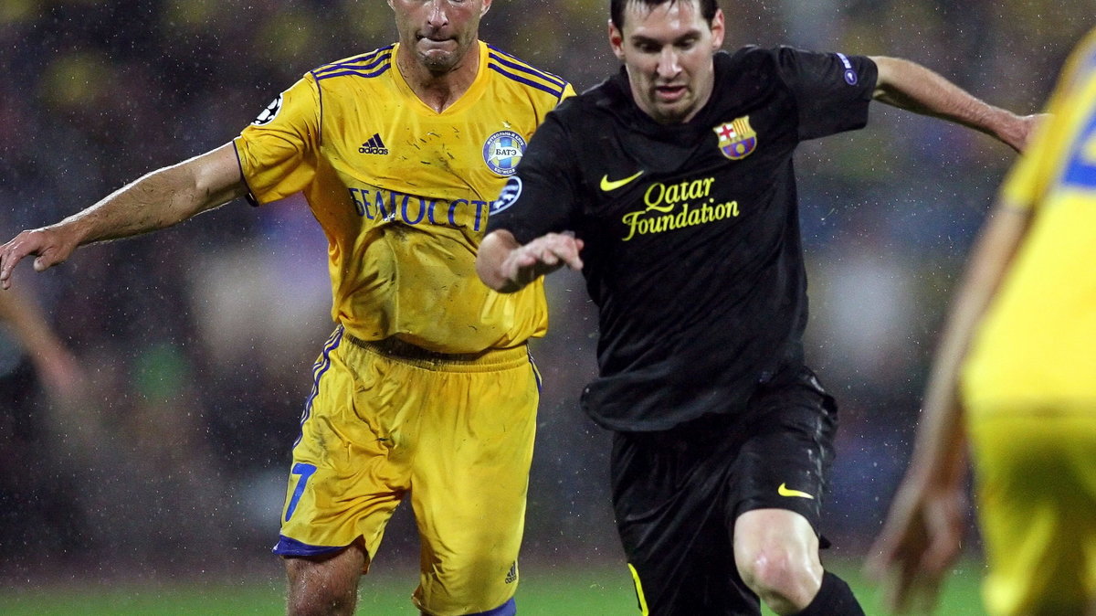 Lionel Messi (przy piłce)