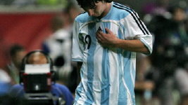 FBL-WC2006-MATCH37-NED-ARG-MESSI