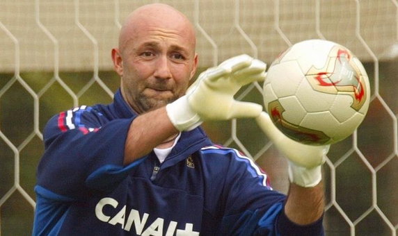 10. Fabien Barthez - z Monaco do Manchesteru United za 7,8 mln, 2000 r.