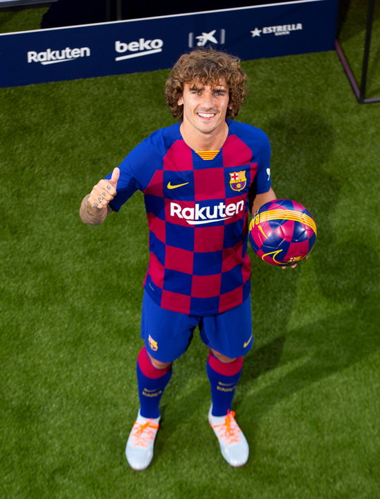 epa07717189 - SPAIN SOCCER BARCELONA (ANTOINE GRIEZMANN PRESENTED IN BARCELONA)