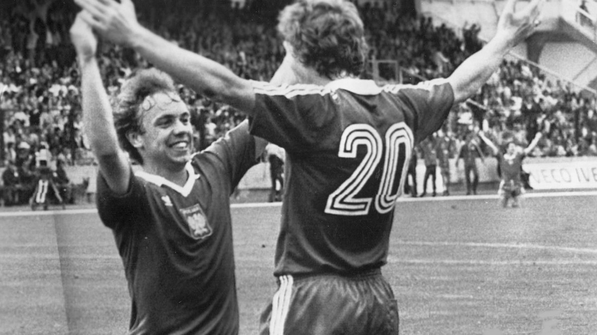 Andrzej Buncol i Zbigniew Boniek w meczu z Peru (MŚ 1982)