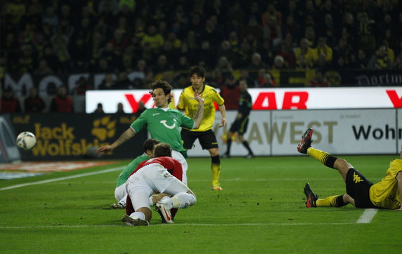 Germany, DORTMUND, 2012-02-26T175507Z_01_INA12_RTRIDSP_3_SOCCER-GERMANY.jpg