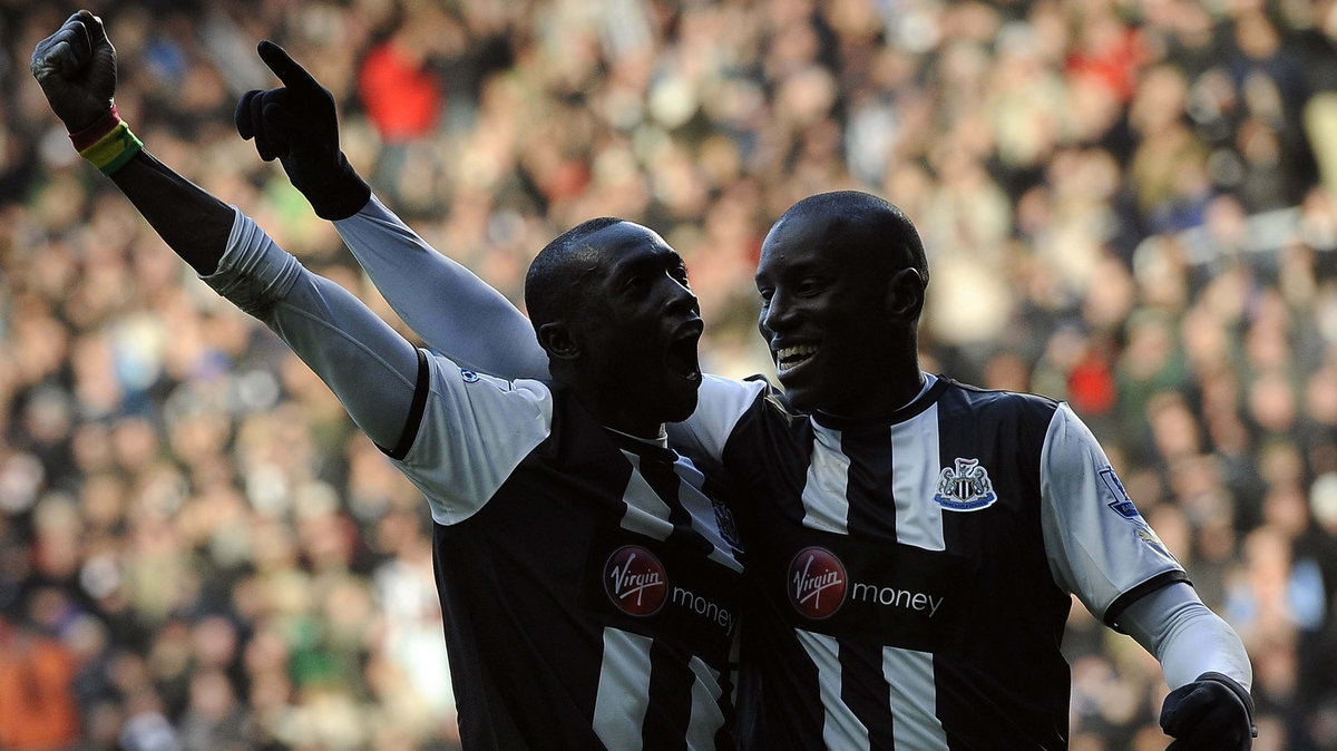 Papiss Cisse (L)