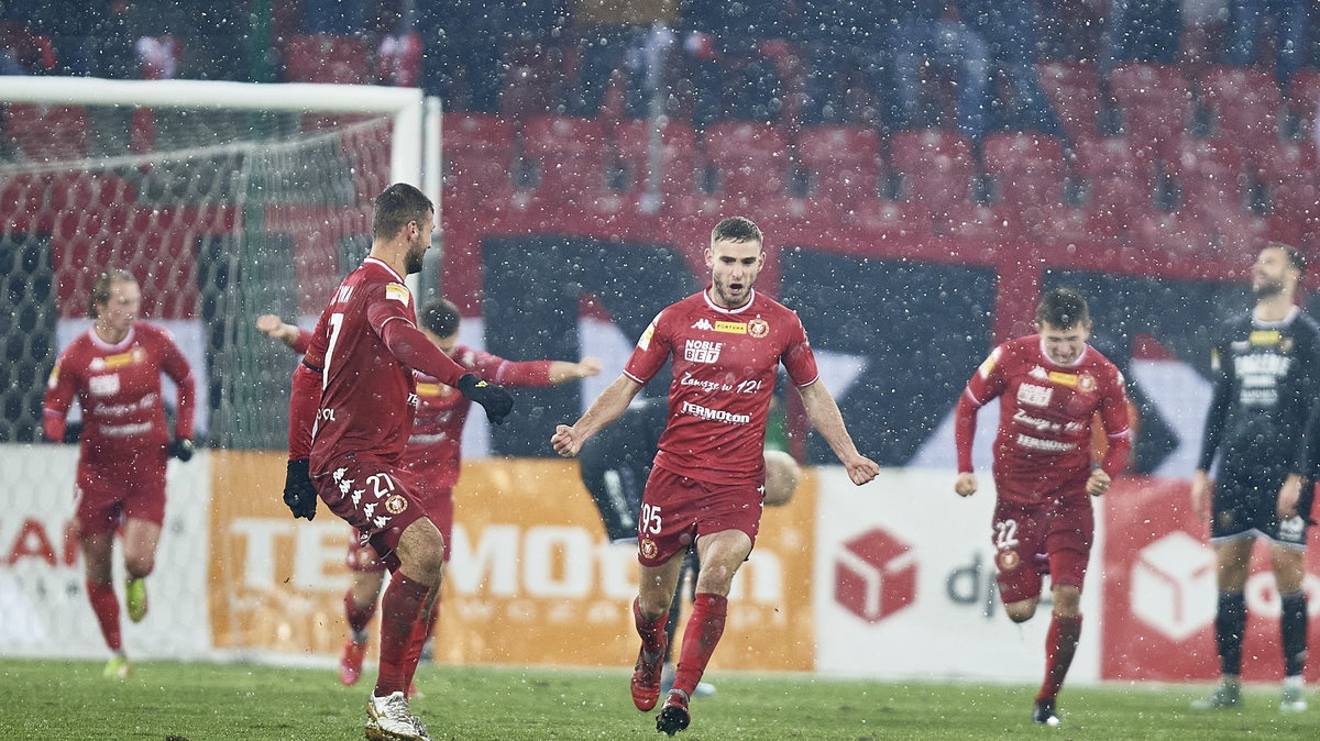 28.11.2021 WIDZEW LODZ - ZAGLEBIE SOSNOWIEC FORTUNA PIERWSZA LIGA PILKA NOZNA