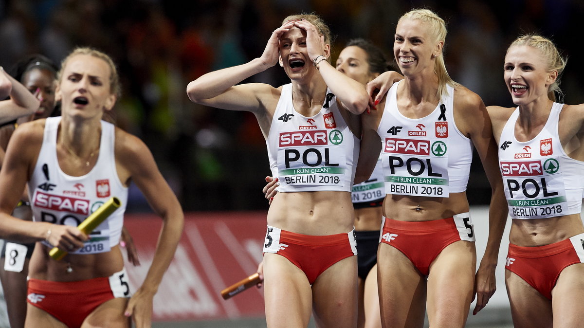 Małgorzata Hołub-Kowalik (P), Iga Baumgart-Witan (2-P), Patrycja Wyciszkiewicz (2-L) i Justyna Święty-Ersetic (L) 