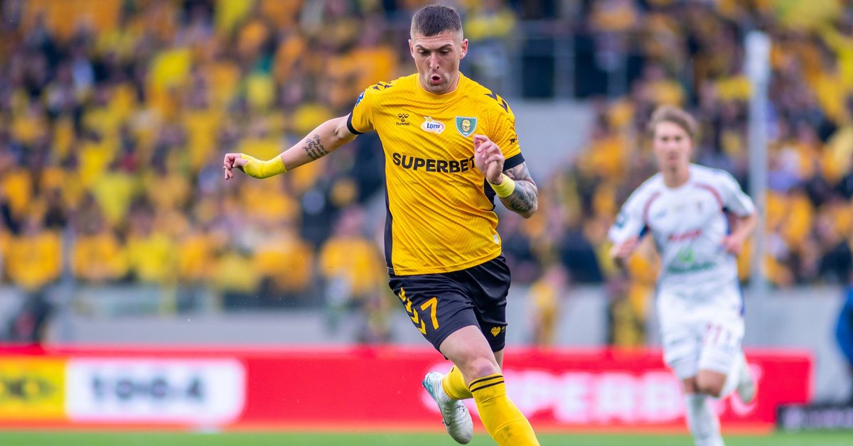 Transferowy hit w Ekstraklasie! Media: tam trafi najlepszy polski napastnik