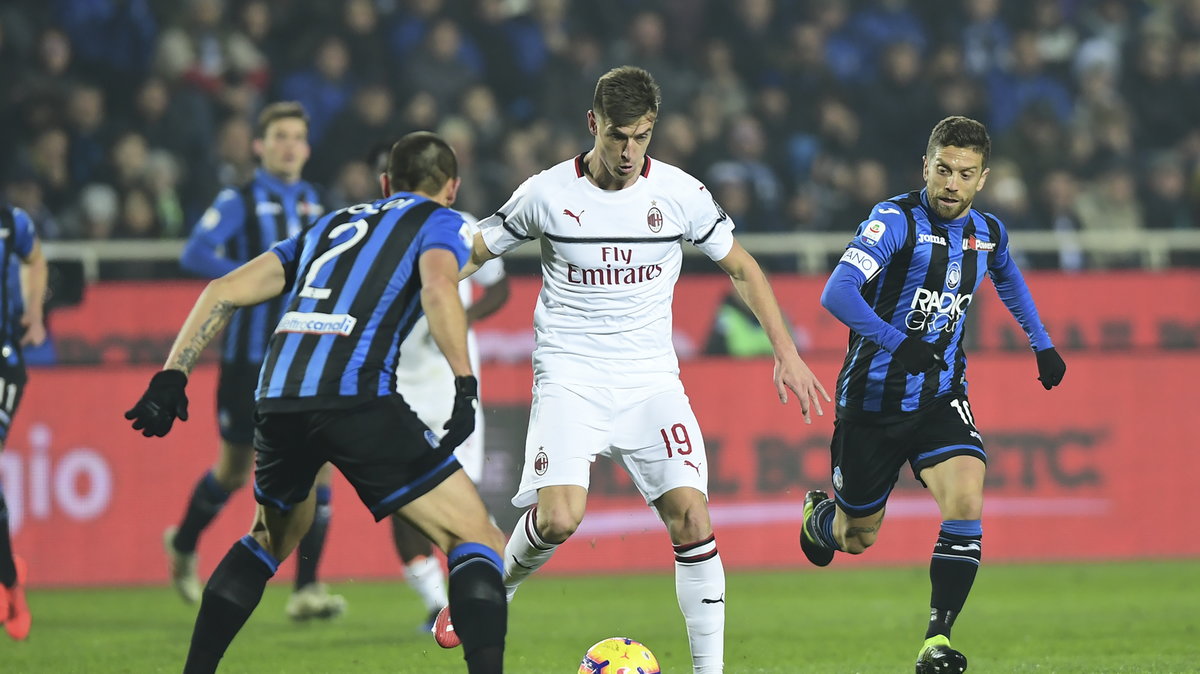 Krzysztof Piątek (AC Milan) i Rafael Toloi (Atalanta Bergamo)