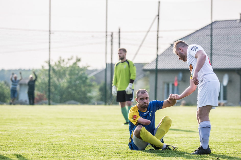 - Niektórzy oferowali mi pomoc w zdobyciu protezy, ale zawsze odmawiałem. Nauczyłem się żyć z jedną ręką - zapewnia Bartłomiej Kędzierski