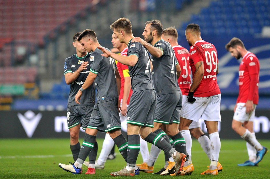 Jesienią Wisła prowadziła przy Reymonta 1:0, jednak Lechia potrafiła odpowiedzieć i wygrała 3:1. W sobotę faworytem będą gdańszczanie, ale goście także chcą kontynuować swoją dobrą serię. 