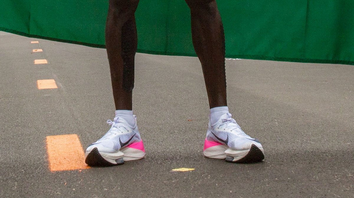 Buty Nike AlphaFly na pewno nie zostaną dopuszczone do wyczynowej rywalizacji – nie spełniają reguł