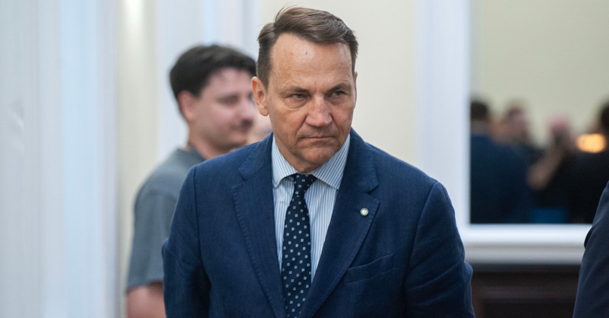 "Wyrazy najwyższego oburzenia". MSZ reaguje po skandalu z banerem