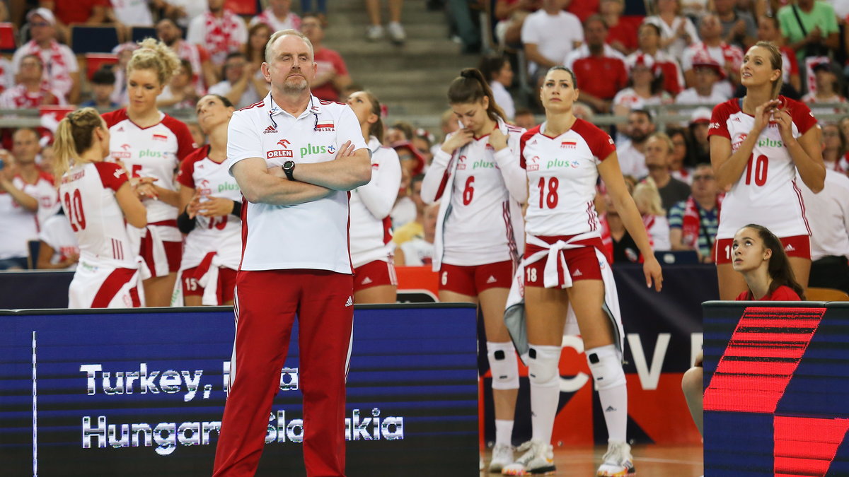 Pod wodzą Jacka Nawrockiego Polki zdobyły jeden medal - igrzysk europejskich i wygrały turniej Volley Masters w Montreaux.