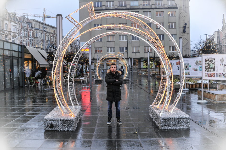 „Słysząc te wszystkie komplementy, chciałem udowodnić, że są prawdziwe. Chciałem tę drogę przejść o tempo szybciej, zadebiutować, grać w ekstraklasie.” 