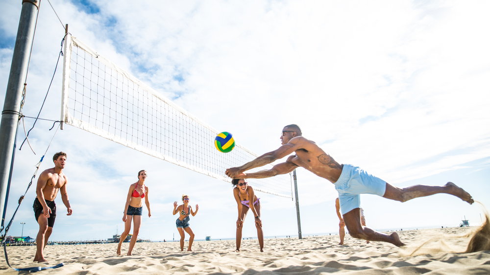 Gra w siatkówkę na plaży