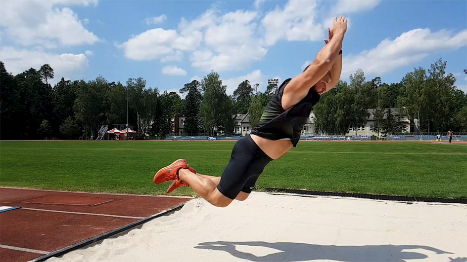 Michał Haratyk w skoku w dal