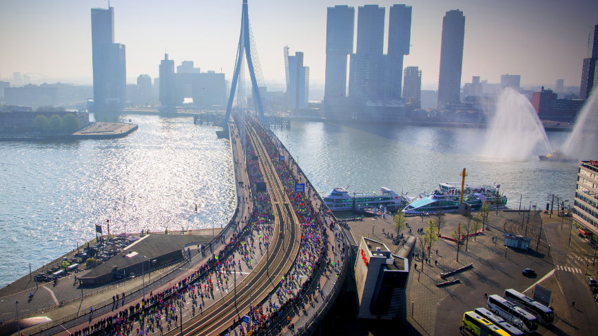 W Rotterdamie startuje co roku blisko 20 tysięcy maratończyków