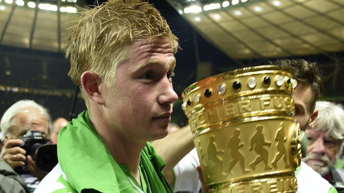 Kevin de Bruyne z Pucharem Niemiec