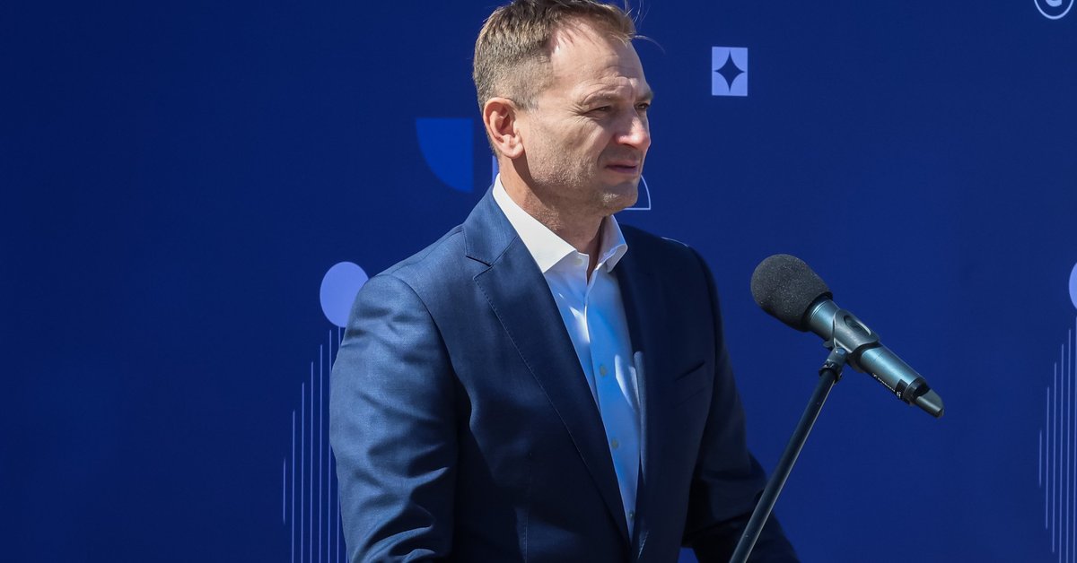 Minister z KO nie czekał do końca debaty. Uderzył w Karola Nawrockiego. "Cham"