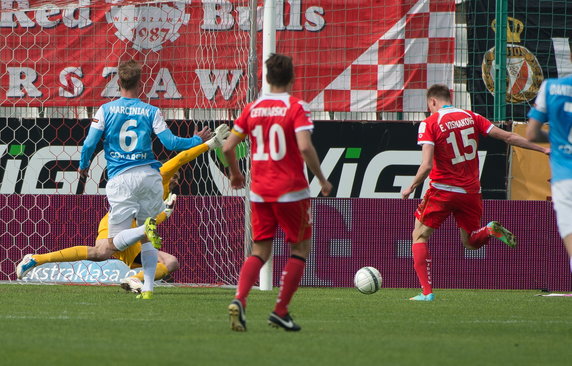 PIŁKARSKA EKSTRAKLASA WIDZEW ŁÓDŹ KOTRA CRACOVIA  (Eduards Visnakovs)