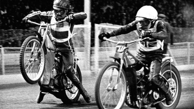 Wyścig dodatkowy o brązowy medal na Wembley w 1978 roku Z lewej Jerzy Rembas, z prawej Dave Jessup Wygrał jednak niewidoczny na zdjęciu Scott Autrey(1)