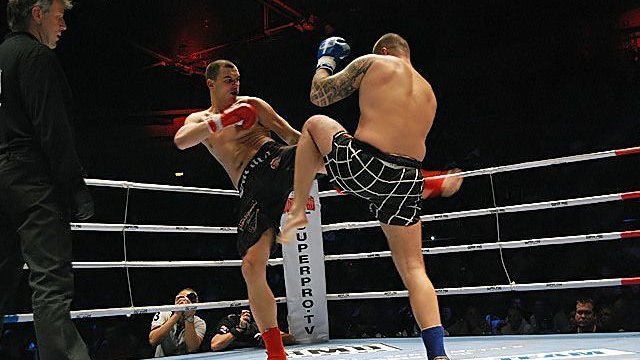 Tomasz Sarara podczas KSW 62 wejdzie do klatki i zadebiutuje w formule MMA
