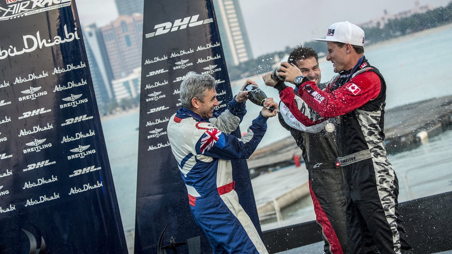 Red Bull Air Race - podium w Abu Zabi