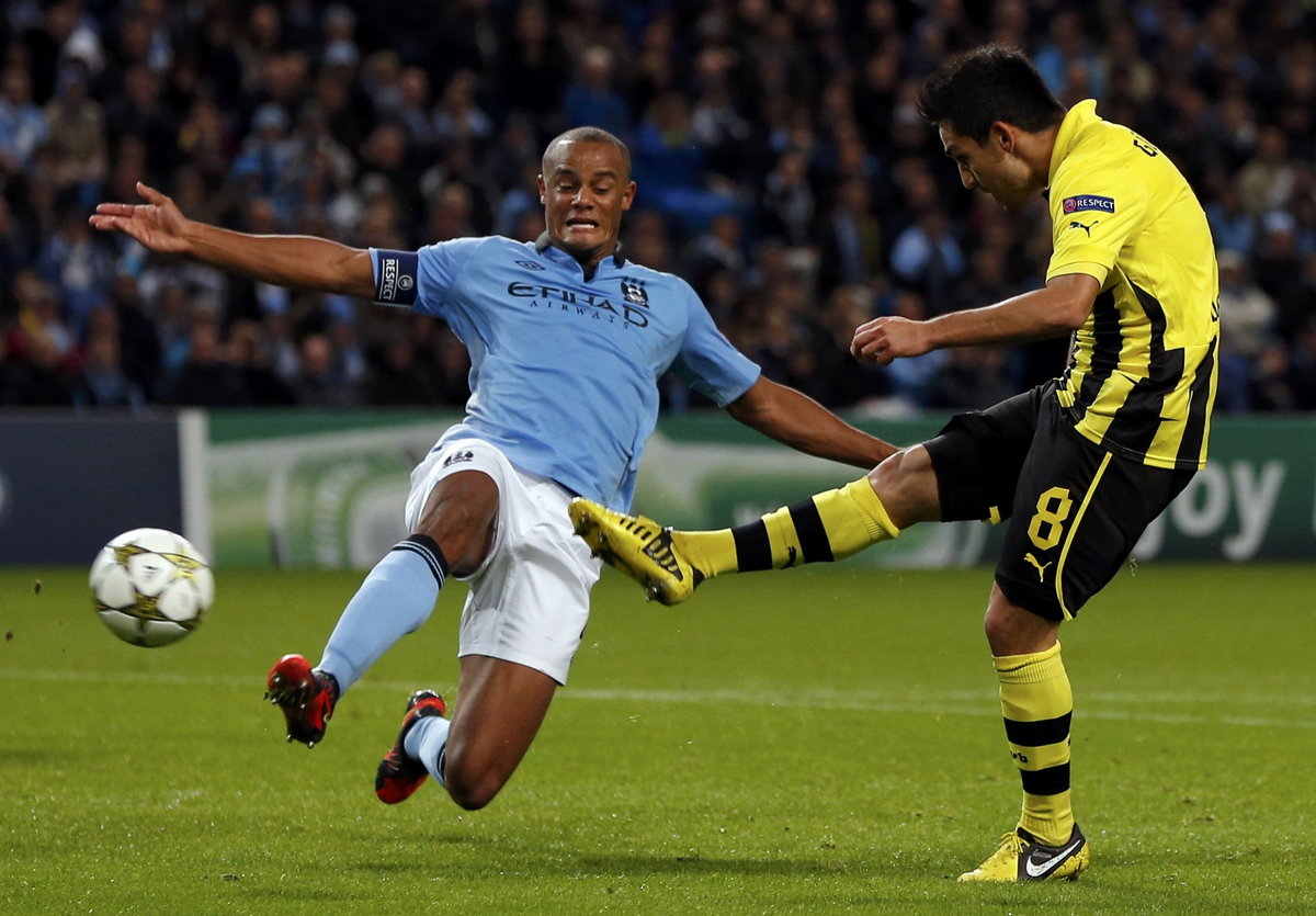 Vincent Kompany, kapitan Manchesteru City (L)