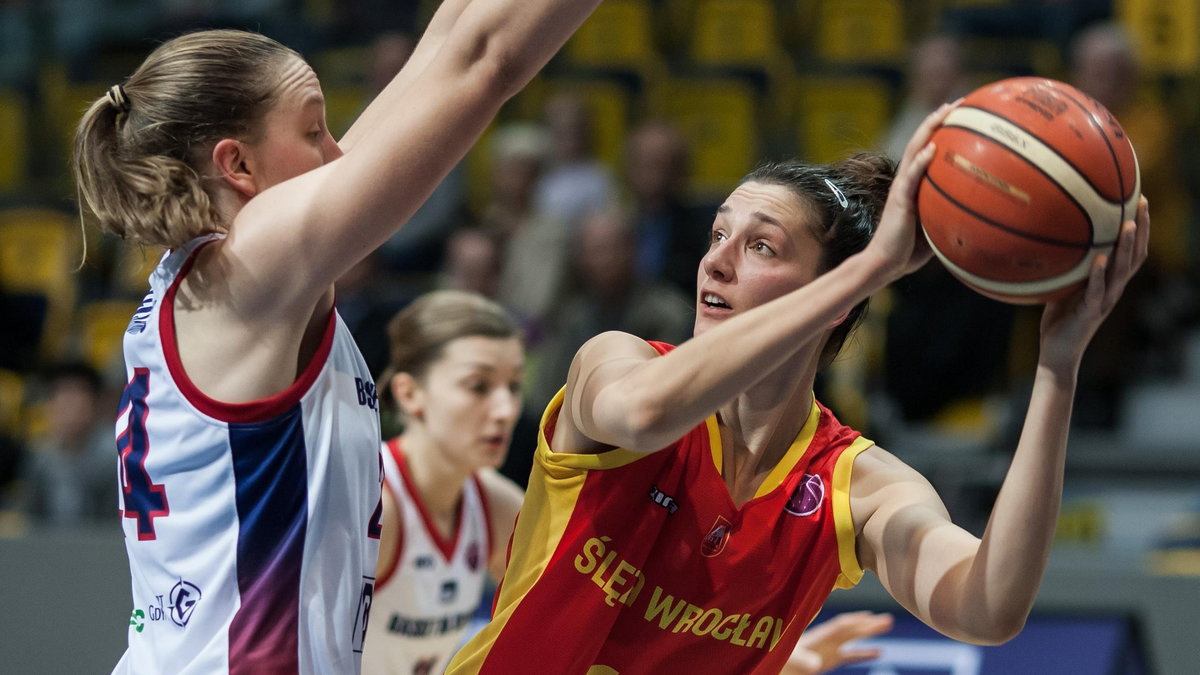 Koszykowka kobiet. Puchar Europy. Basket 90 Gdynia - 1KS Sleza Wroclaw. 02.11.2017