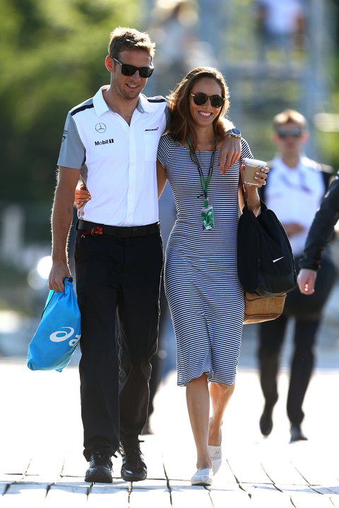 Jenson Button i Jessica Michibata