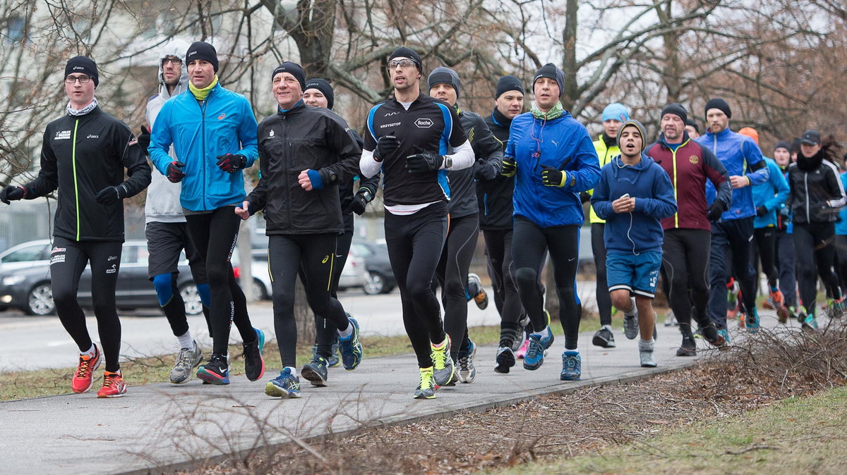 Biegacze mieli okazję trenować z Jerzym Skarżyńskim już przed poprzednią edycją Orlen Warsaw Marathonu