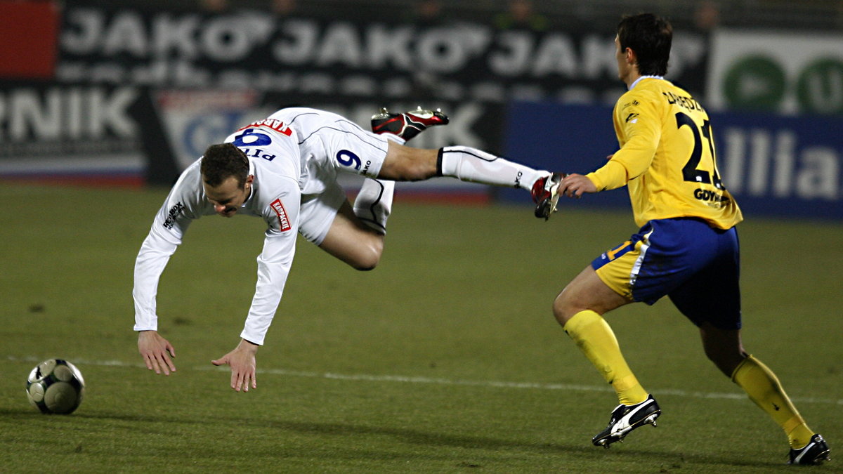 PIŁKA NOŻNA LIGA POLSKA GÓRNIK ARKA