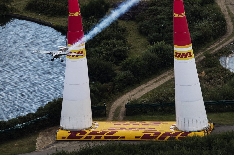 Red Bull Air Race w Ascot - Hannes Arch