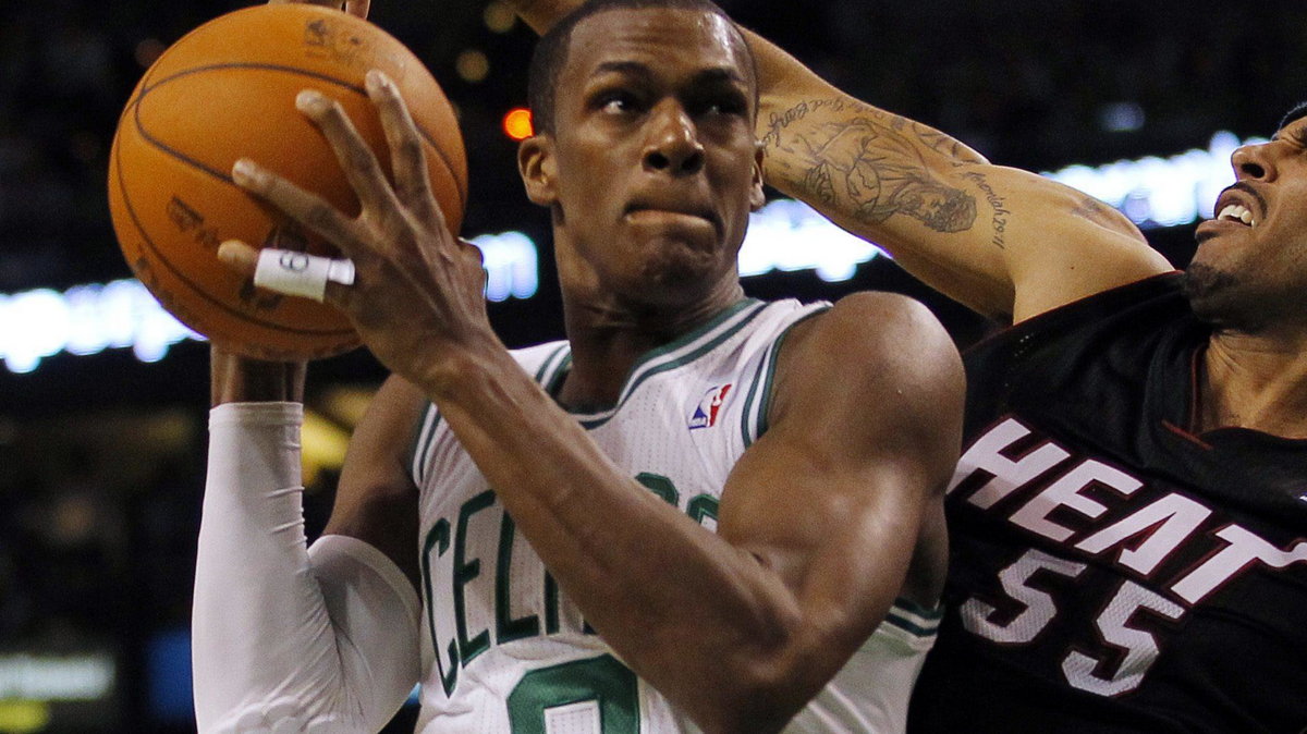 Rajon Rondo (z lewej)