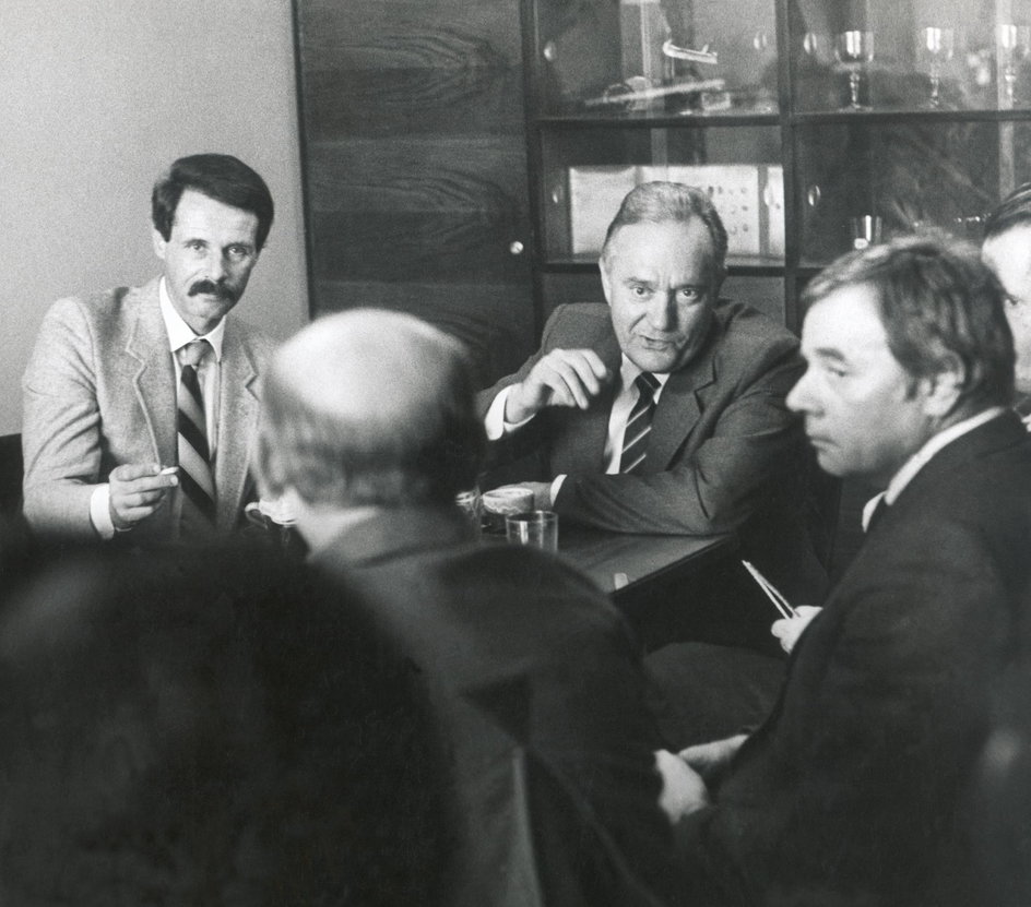 Przewodniczący PKOl Marian Renke (w środku)