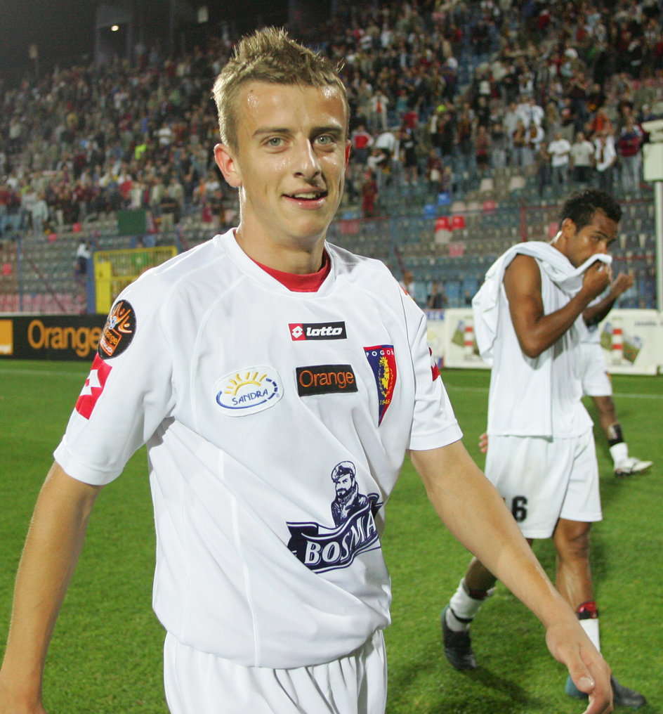 Kamil Grosicki po strzeleniu pierwszego gola w Ekstraklasie w meczu Pogoń - Górnik Łęczna (3:0) we wrześniu 2006 r.