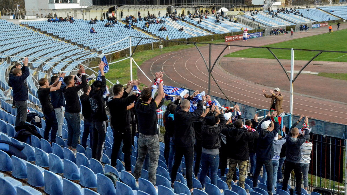 Kibice Tawriji Symferopol w meczu z FC Sewastopol