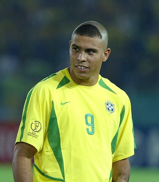 Legendarna fryzura Ronaldo podczas mundialu w 2002 r.