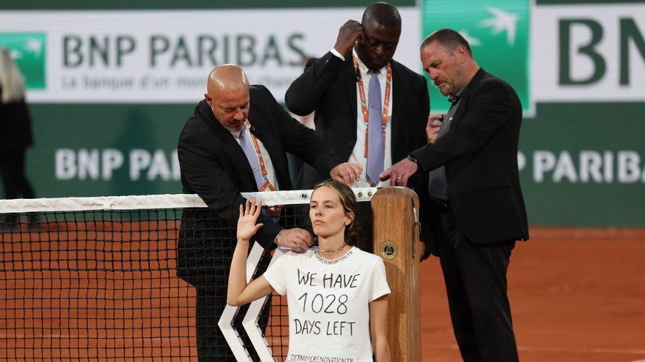 Aktywistka przerwała półfinał Rolanda Garrosa