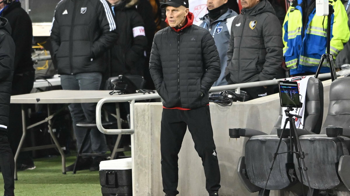 Bob Bradley z niepokojem patrzy w przyszłość