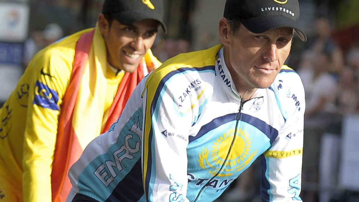 Alberto Contador (L), Lance Armstorng