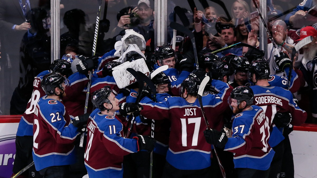 Radość hokeistów Colorado Avalanche