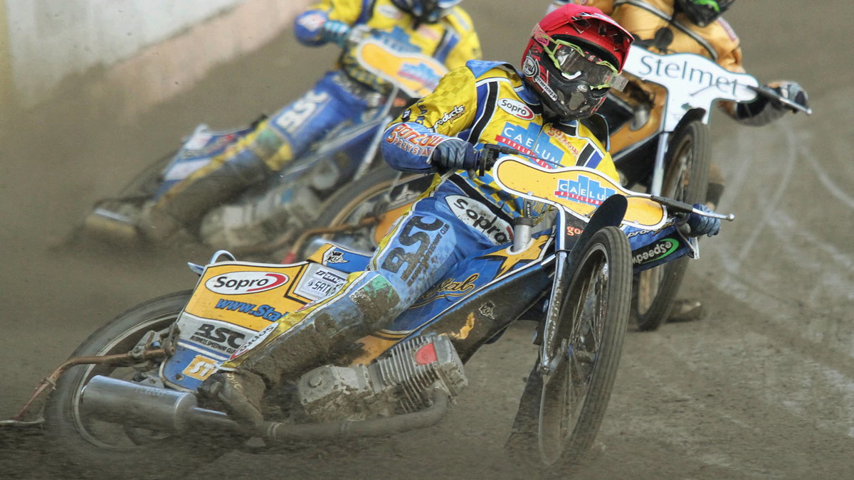 N/Z LUKASZ CYRAN (C) - BARTOSZ ZMARZLIK (N) - PATRYK DUDEK (B)CAELUM STAL GORZOW - STELMET FALUBAZ ZIELONA GORAZUZEL SPEEDWAY EKSTRALIGA POLISH SPEEDWAY EKSTRALIGUEGORZOW 08.05.2011LUKASZ TRZESZCZKOWSKI / NEWSPIX.PL---Newspix.pl