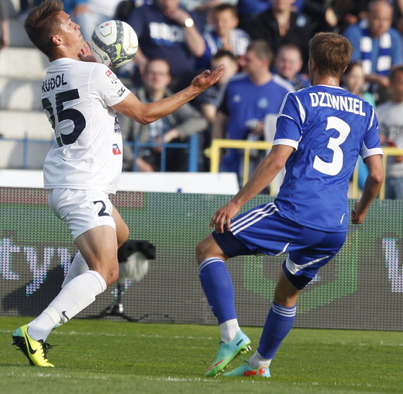 PIŁKA NOŻNA EKSTRAKLASA RUCH CHORZÓW POGOŃ SZCZECIN (Daniel Dziwniel Sebastian Rudol )