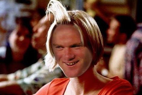 Internauci pomagają Rooneyowi w dobrze fryzury...